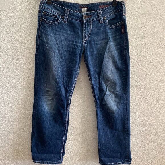 Silver Jeans Santorini Crop Capri Dark Wash Intricate Stitching Distressed 30 - Picture 1 of 4